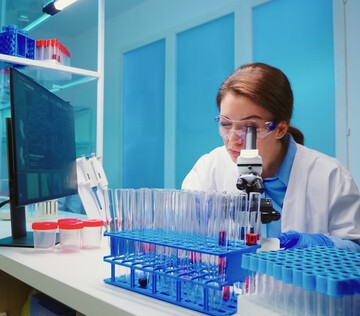 Испытания российского лекарства против рака мозга начнутся в 2026 году