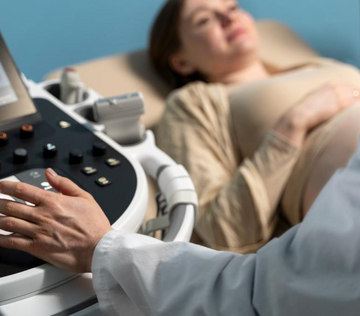 Женщина, лишившаяся яичника из-за рака, смогла стать мамой благодаря уникальному методу